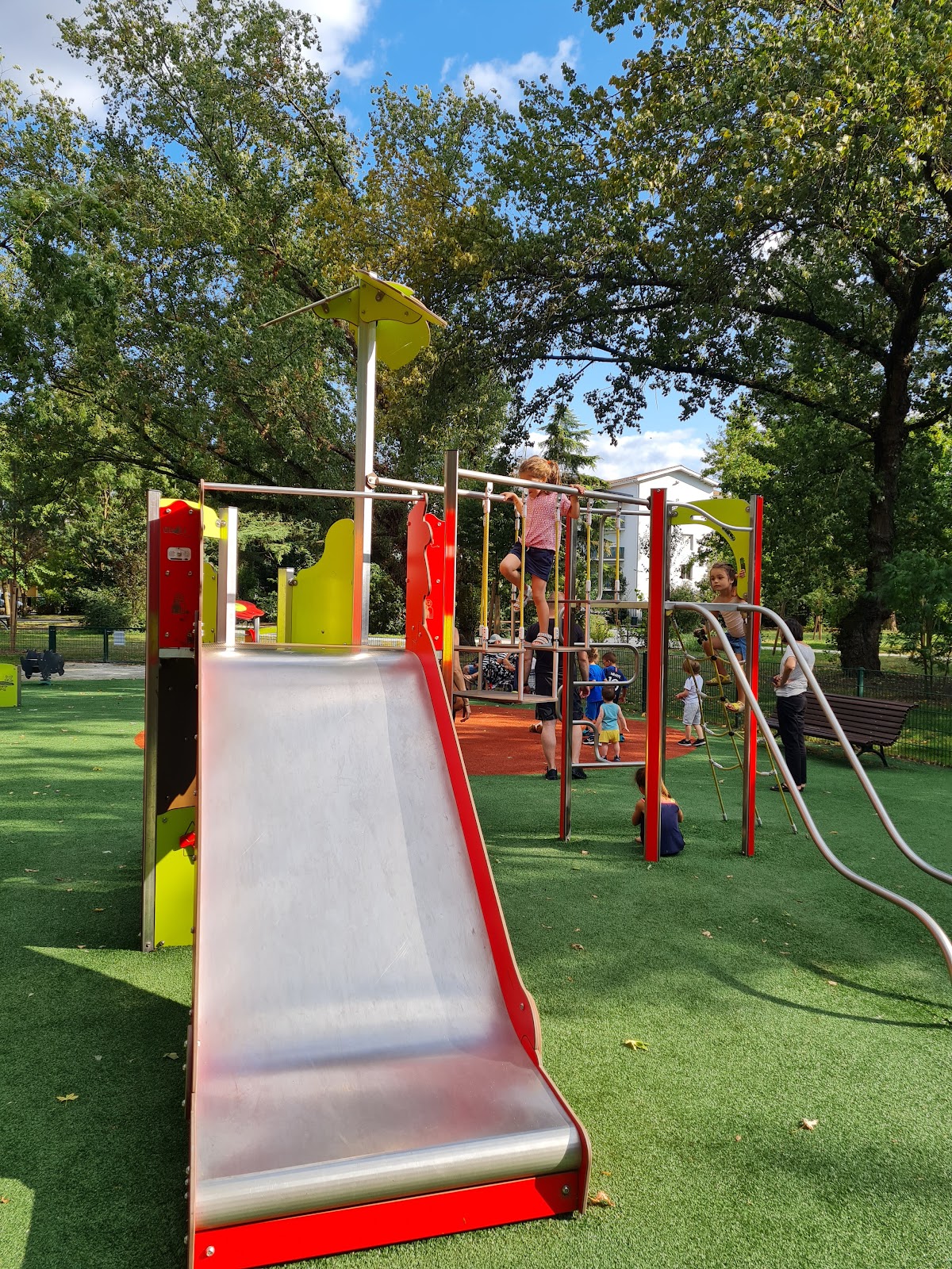 Chante-Grillon Park