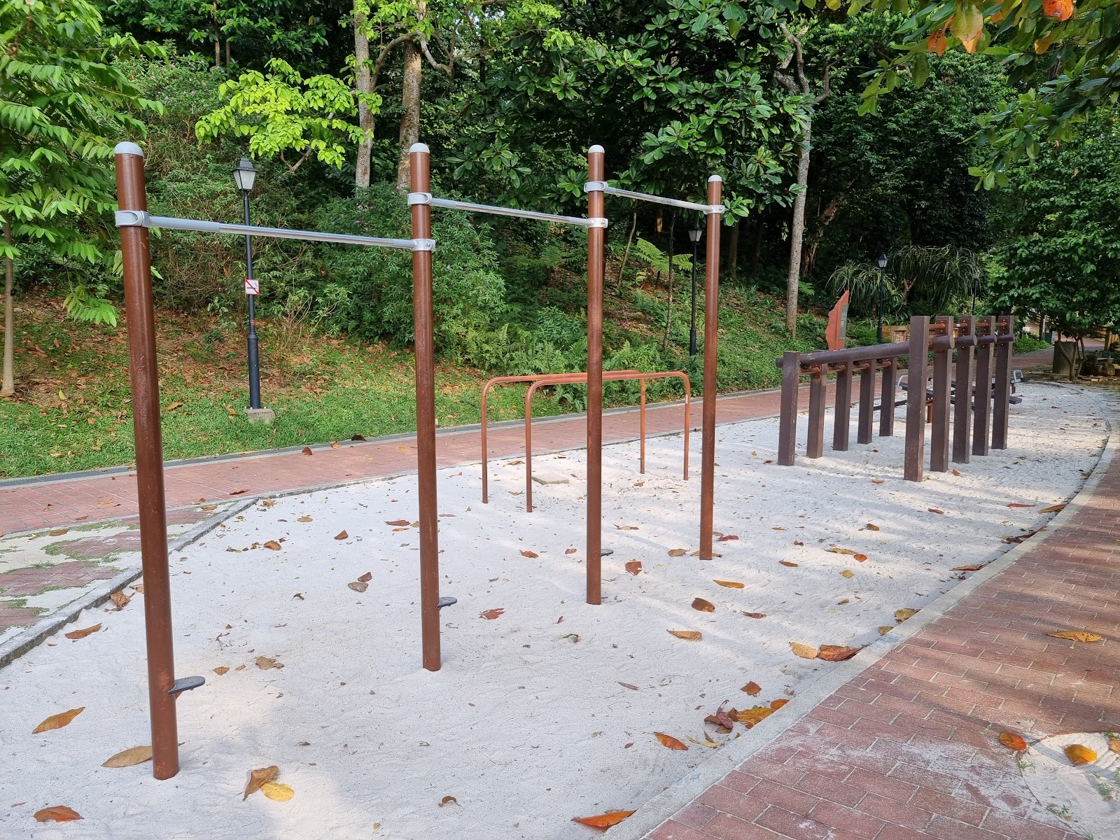Exercise station