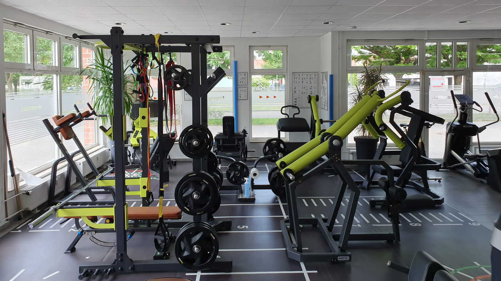 GYM4US Fitnessstudio Velten