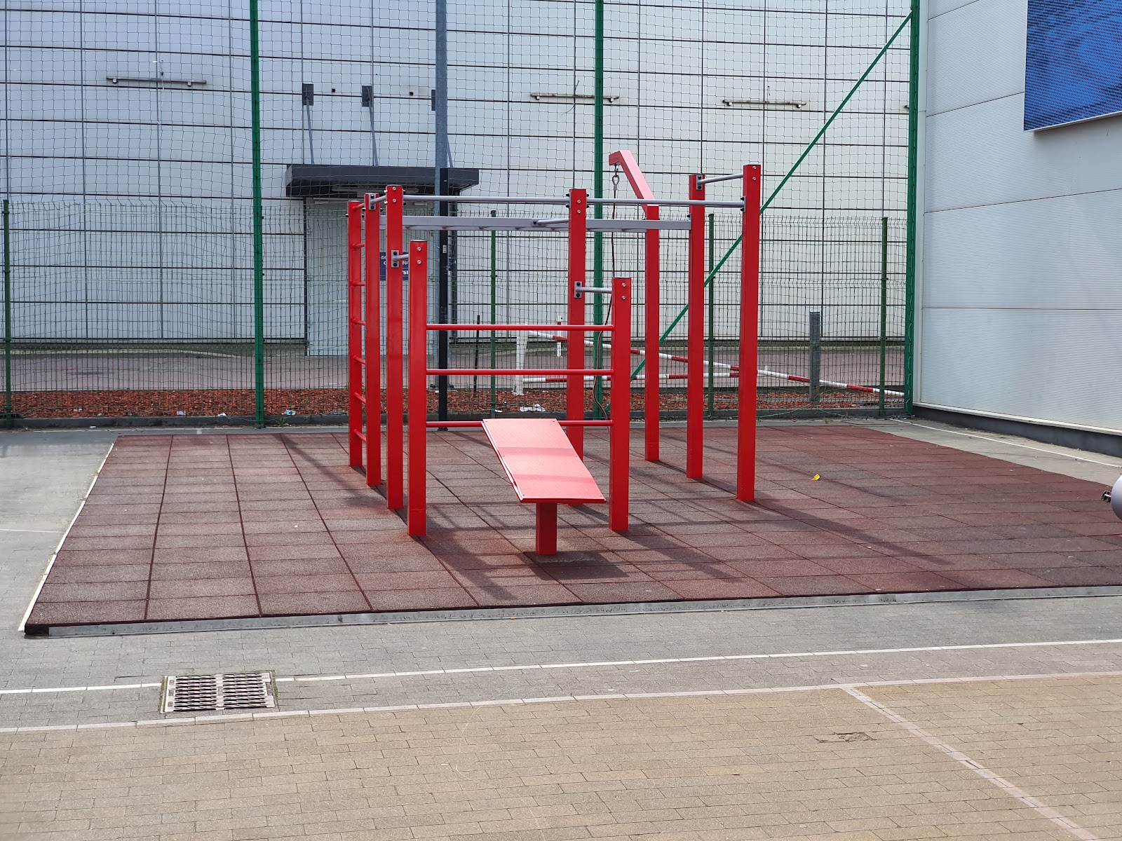 Huse Street workout park