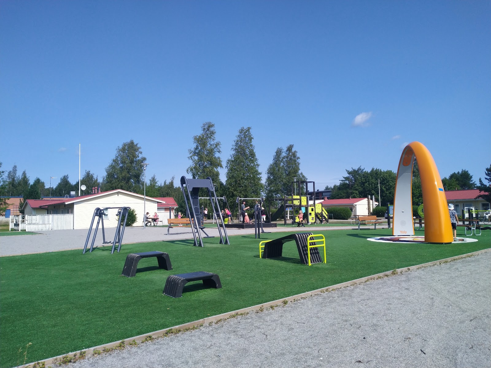 Lähiliikuntapuisto Puuhaparkki / ulkokuntoilupaikka / street workout -telineet