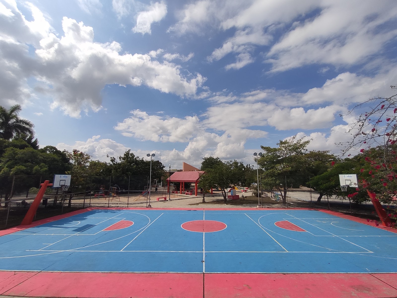 Las Flores Park