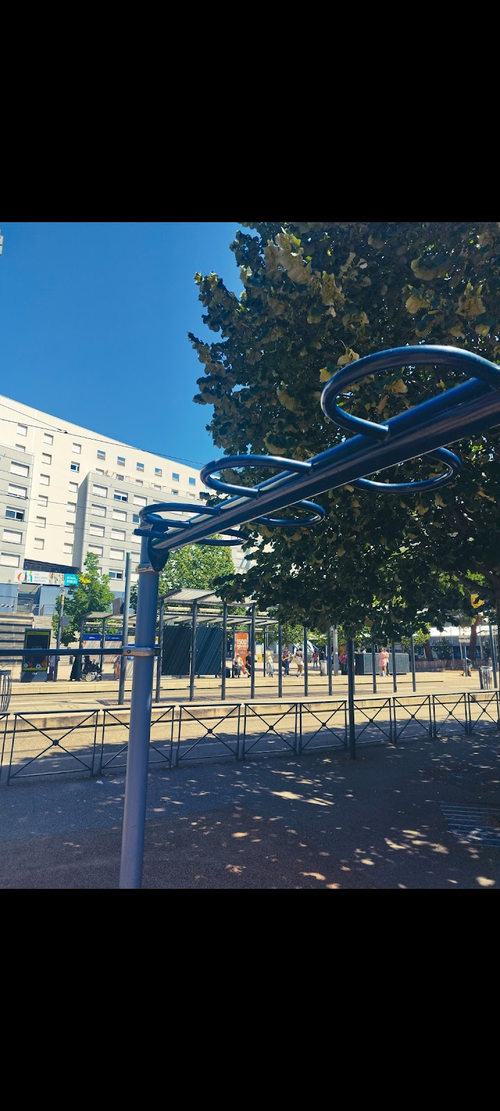 Parc de Calisthenics - Le Hadi Street Workout