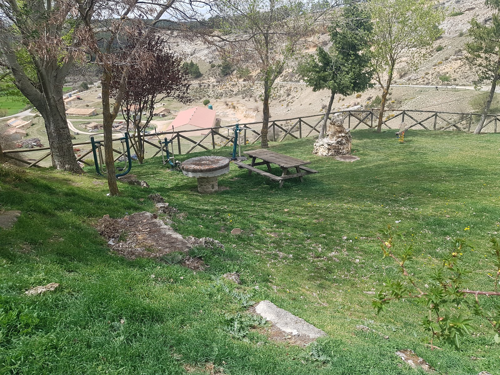 Parque Infantil y de calistenia, Frías de Albarracin