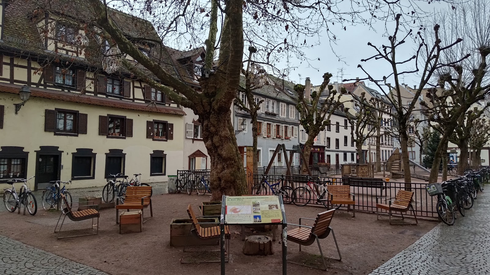 Square des Orphelins