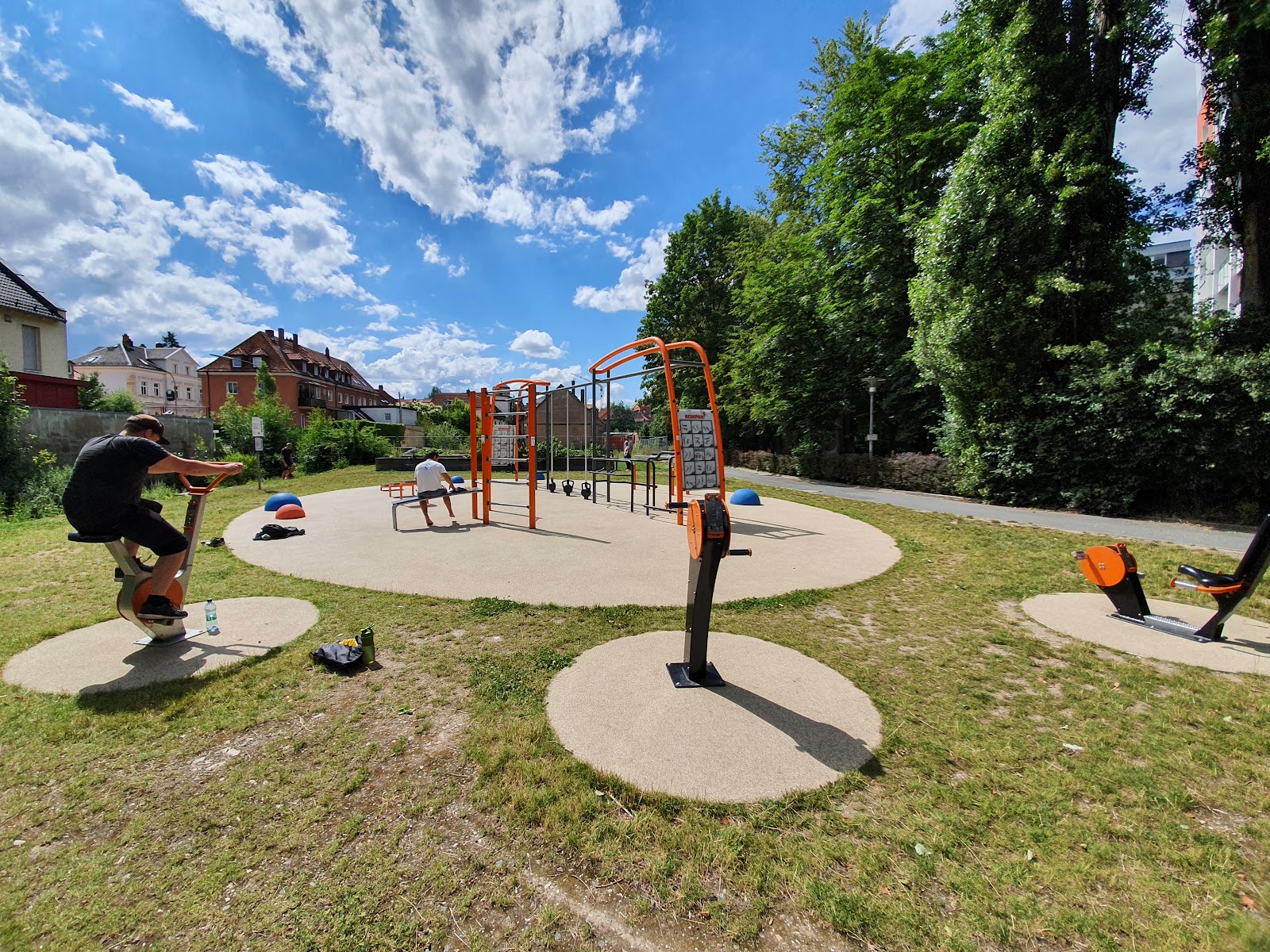 Städtische Trendsportanlage (Outdoor Fitnessanlage)