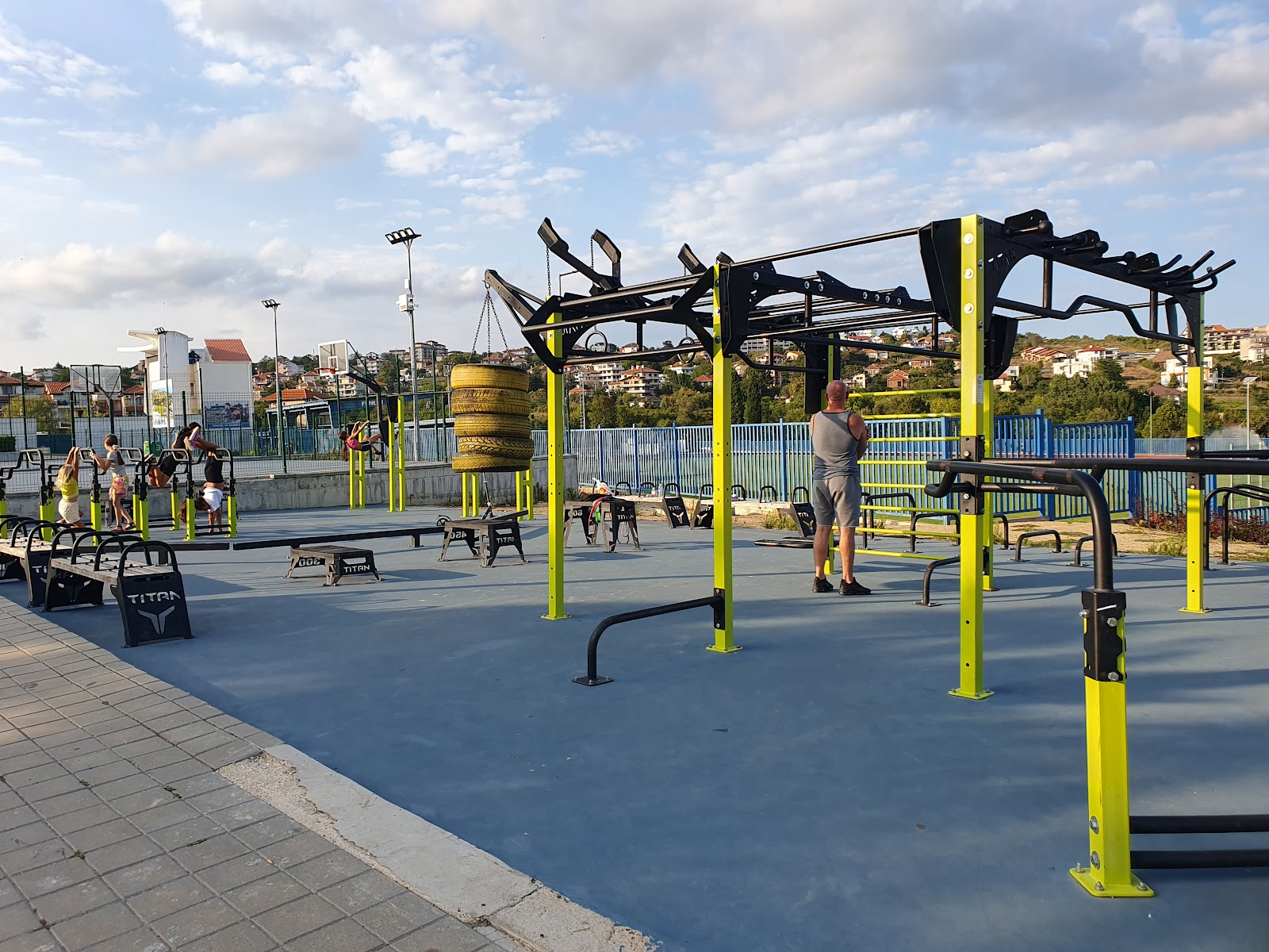 Street gym / Calisthenics park
