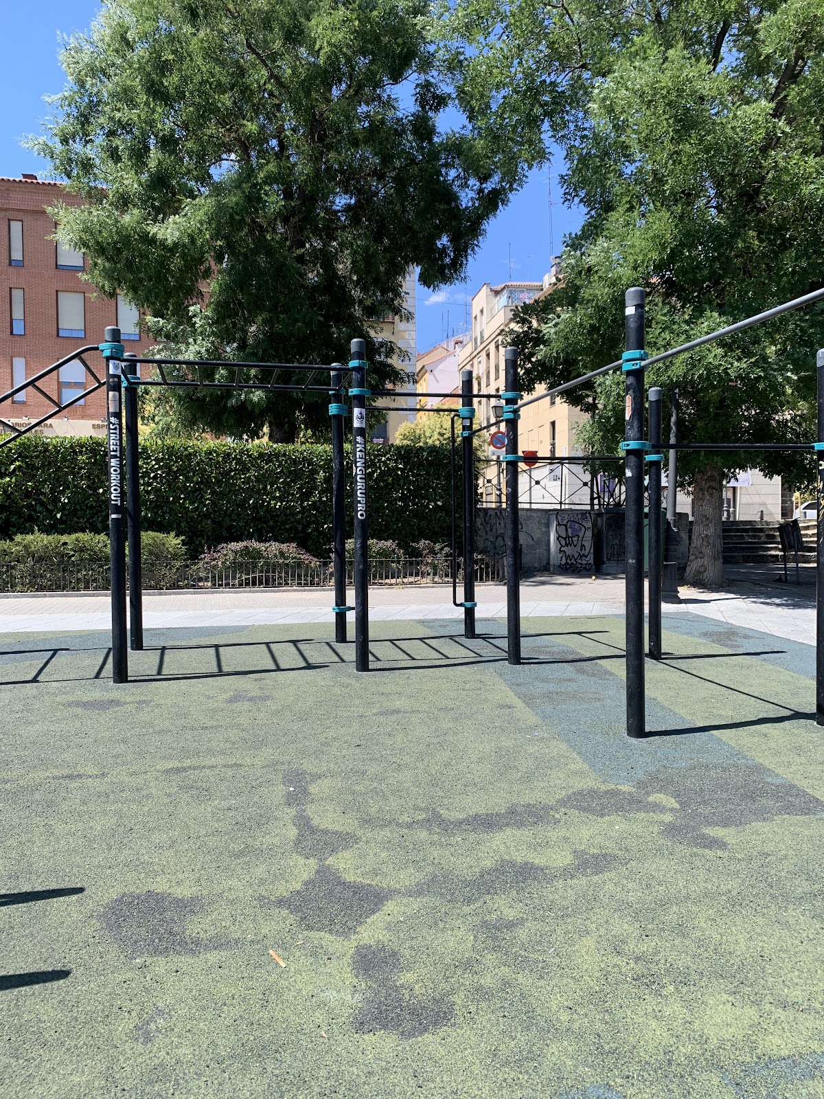 Street Workout Area & calisthenics