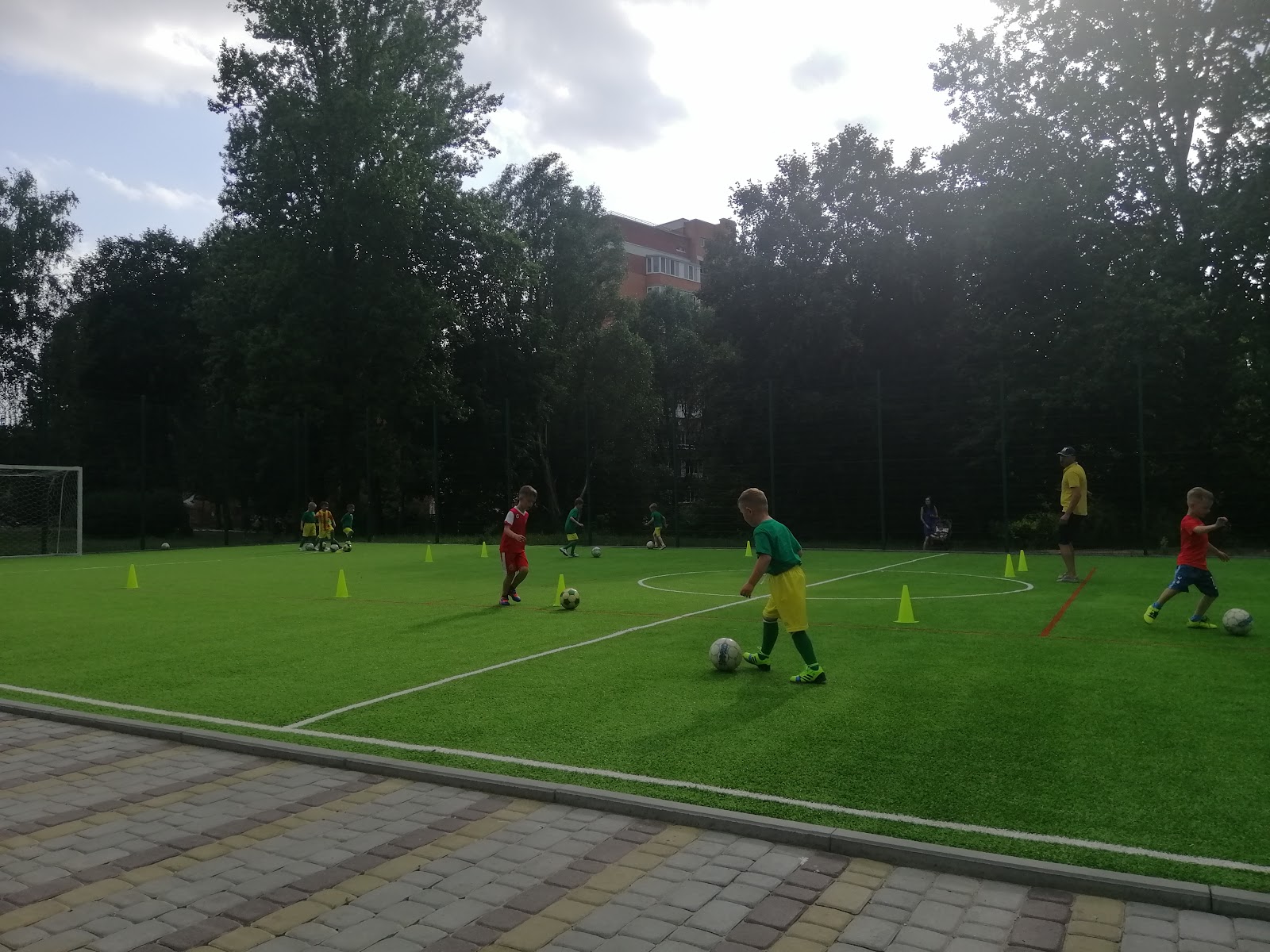 Universalʹnyy Sportyvnyy Maydanchyk