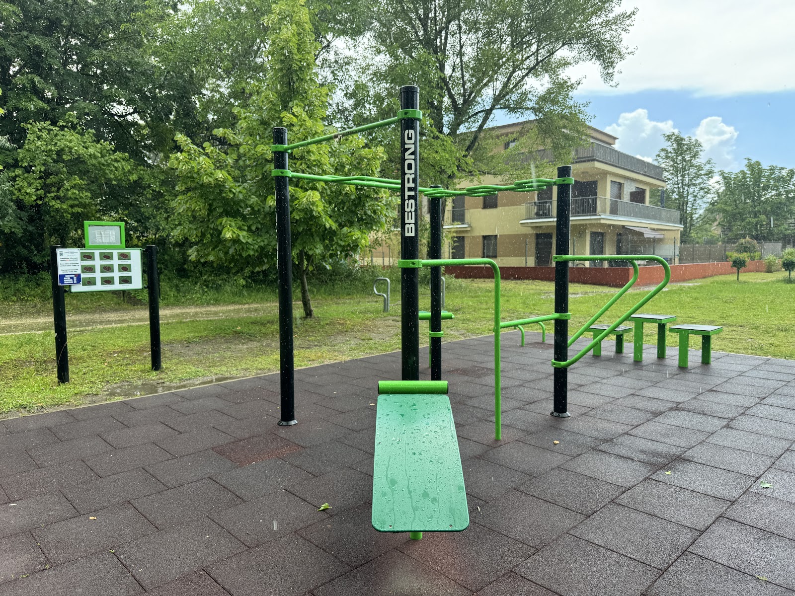 Zamárdi - Rózsa utcai - Street workout park, kondi park, fitnesz park