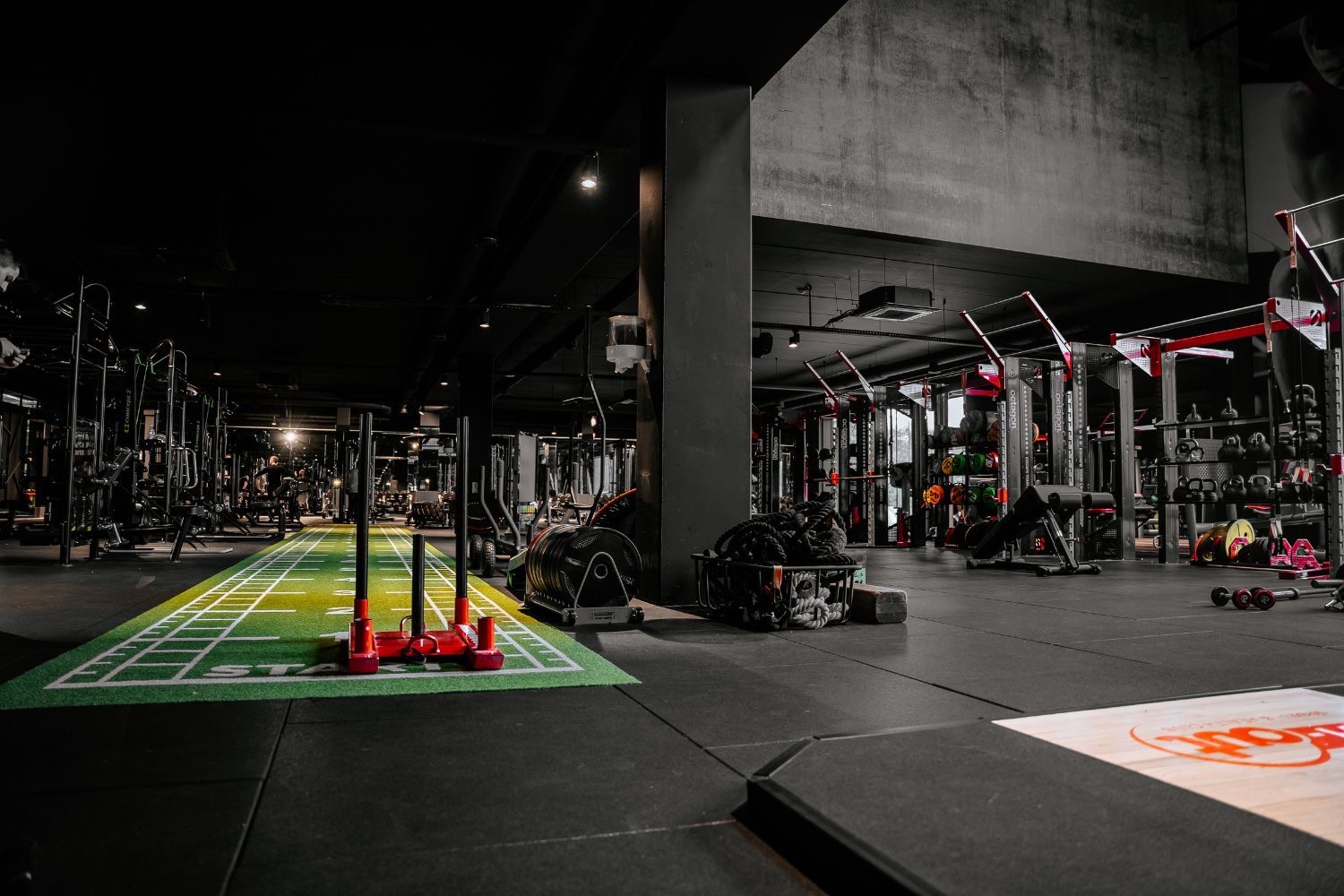 Fit-out sports & health center