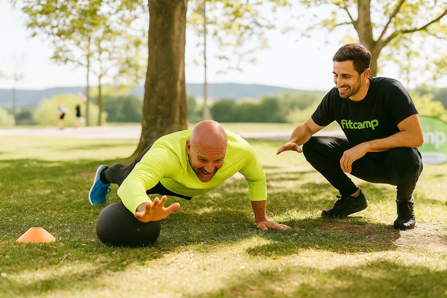 fitcamp – Outdoor Fitness Bootcamp Herford – Fitnessstudio im Park – Treffpunkt
