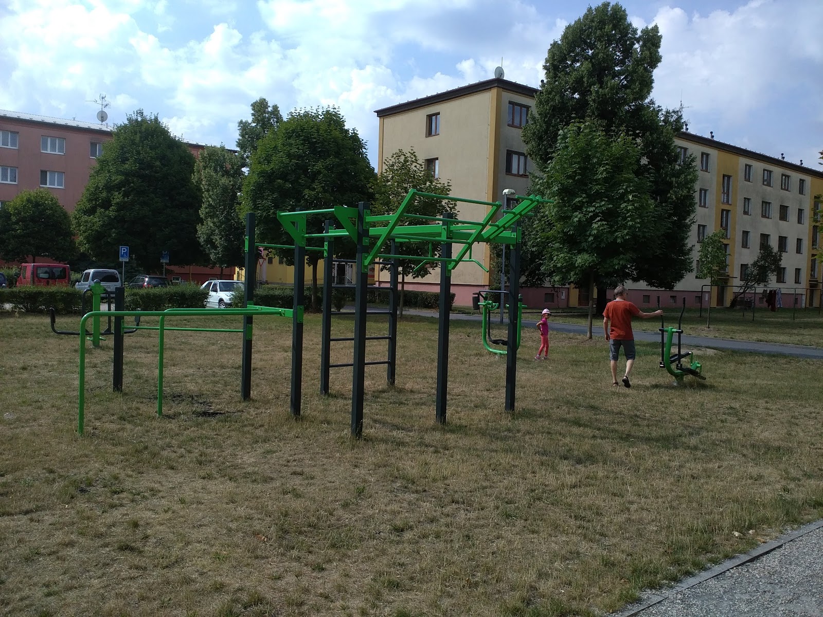 Venkovní posilovna, Hulín Sadová