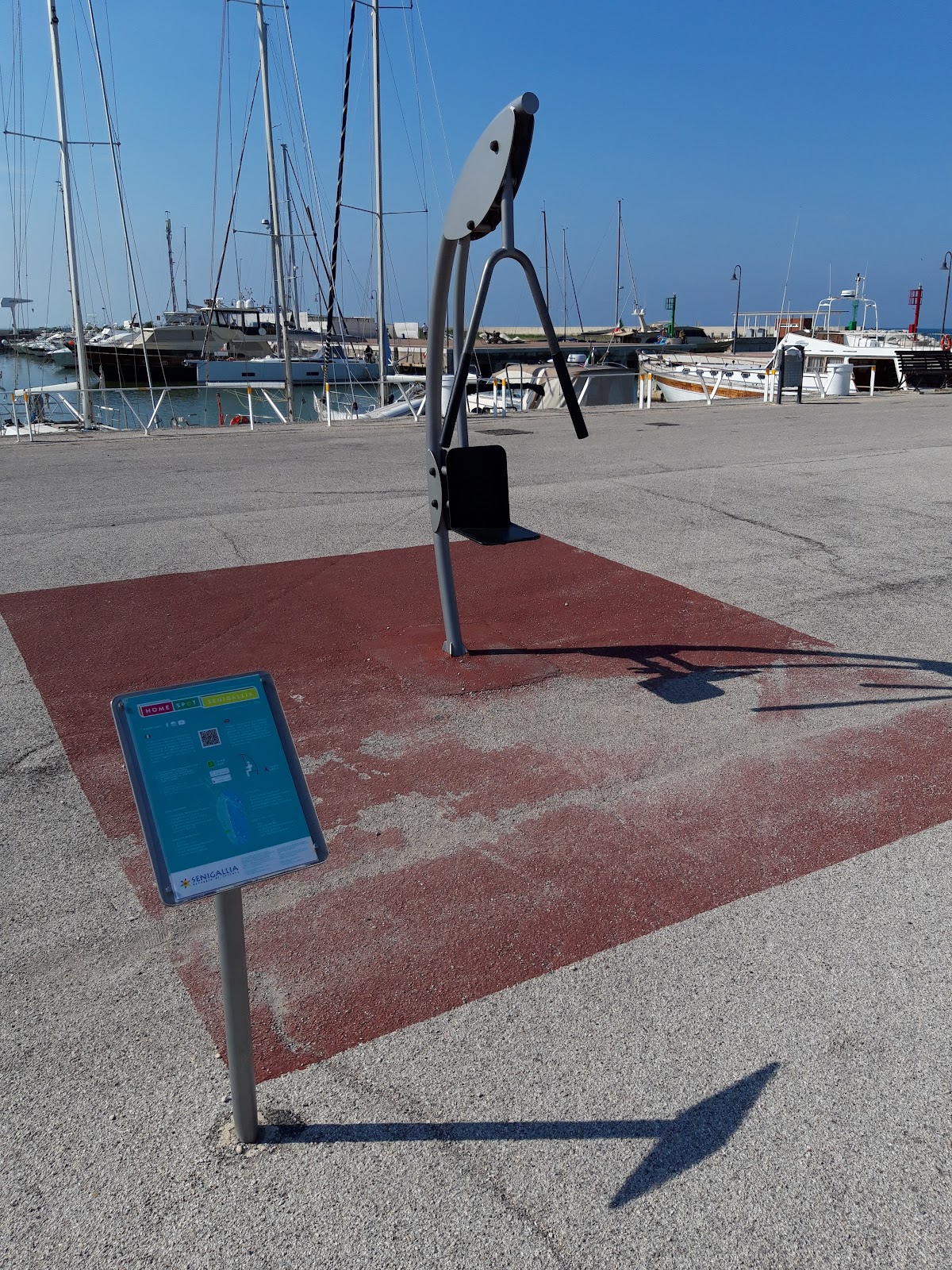 Attrezzi sportivi all'aperto