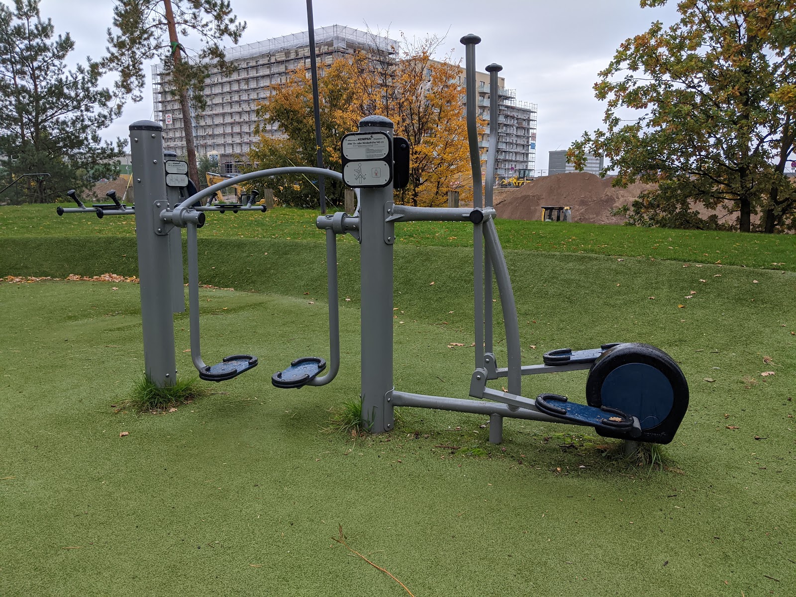 KOMPAN-Fitnessbereich OpenAirFitness