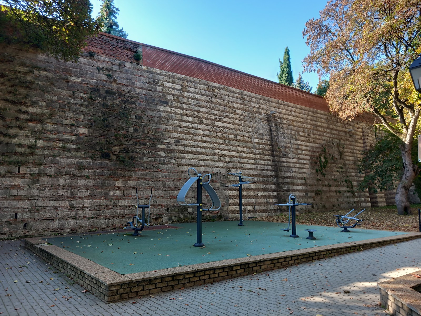 Outdoor workout park