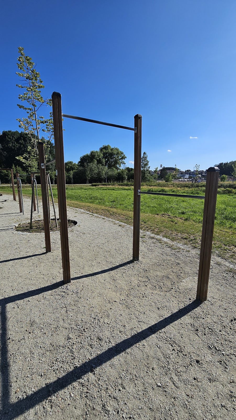 Park kalistenika pod chmurką