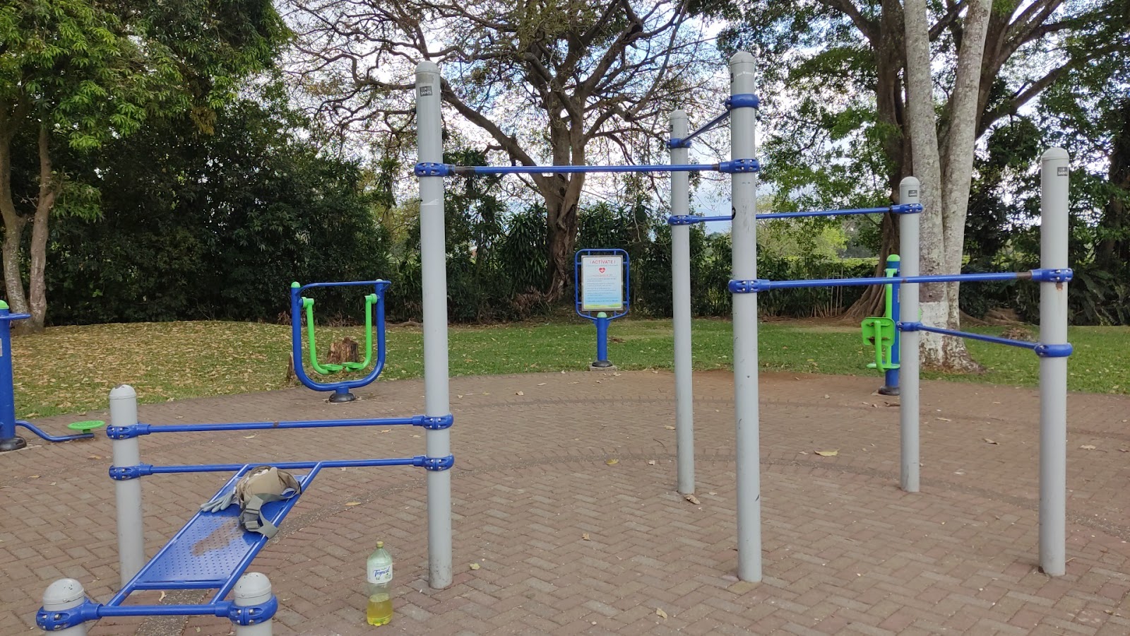 Parque de Calistenia El Cafetal • La Trinidad