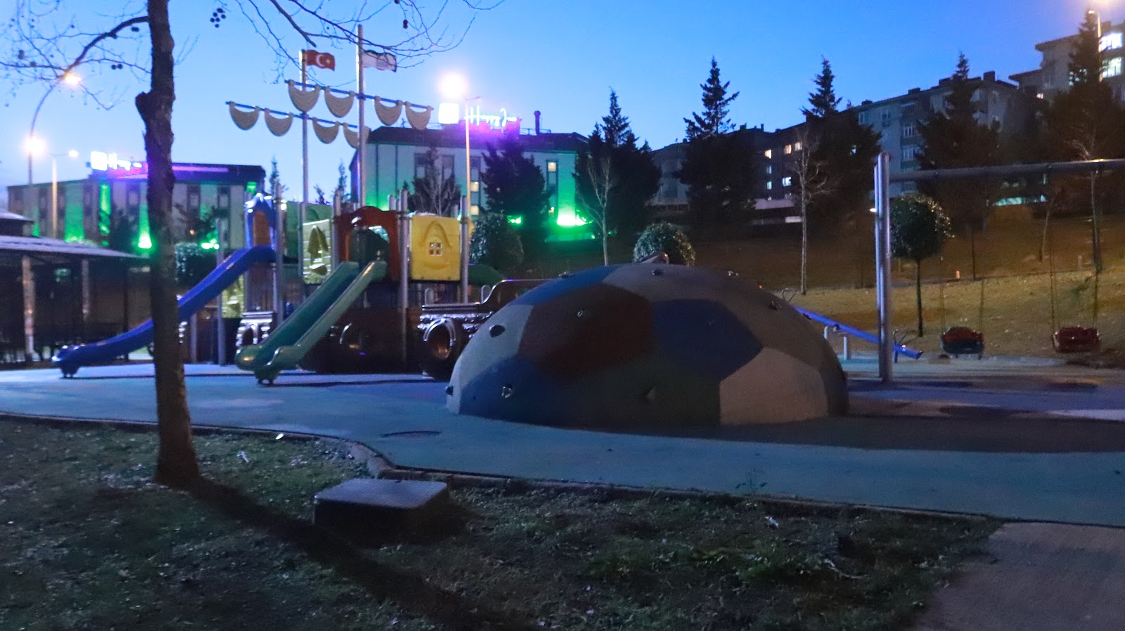 Şht.Uzmn.Çvş. Polat Özbek Parkı