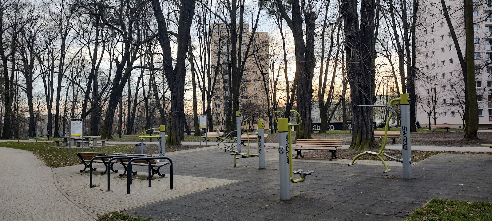 Siłownia zewnętrzna