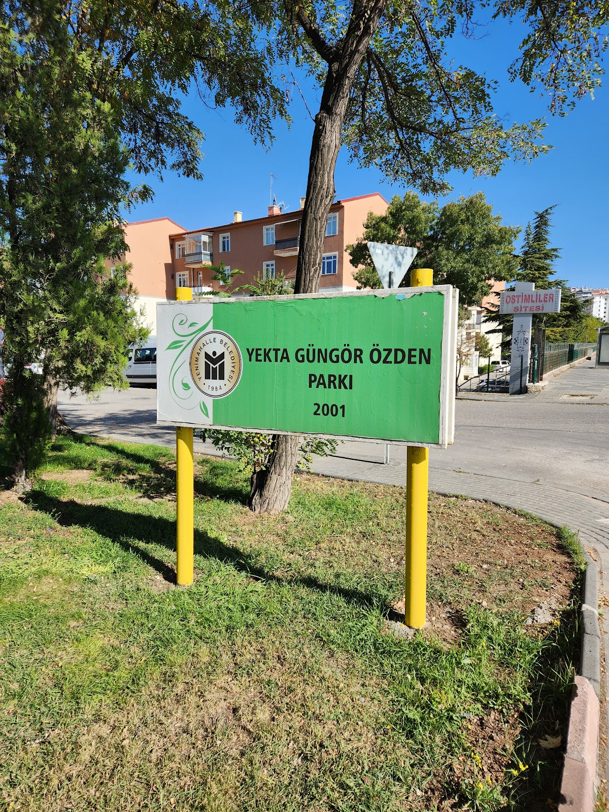 Yekta Güngör Özden Park